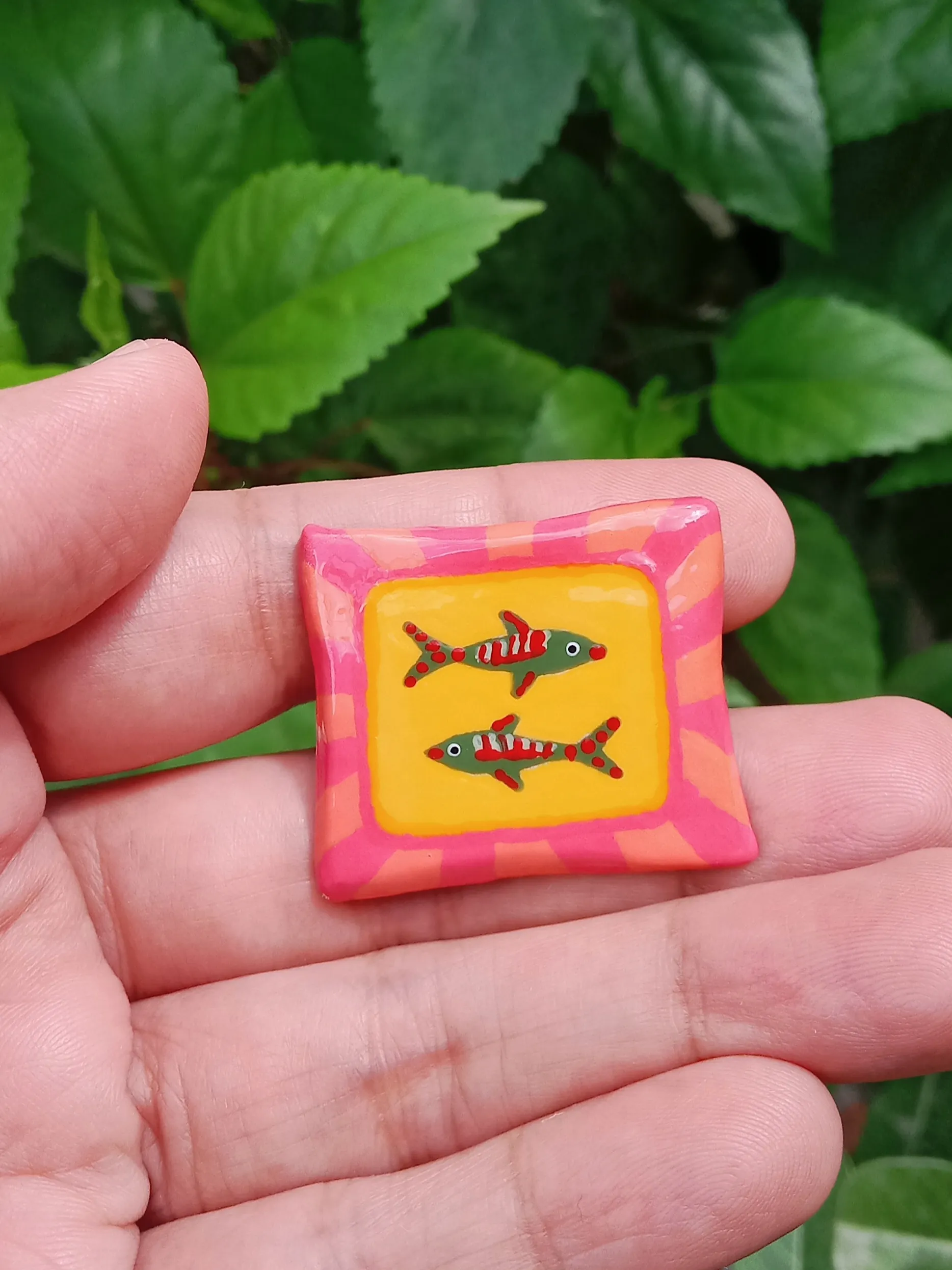 Front view of the statement clay ring in rectangular shape